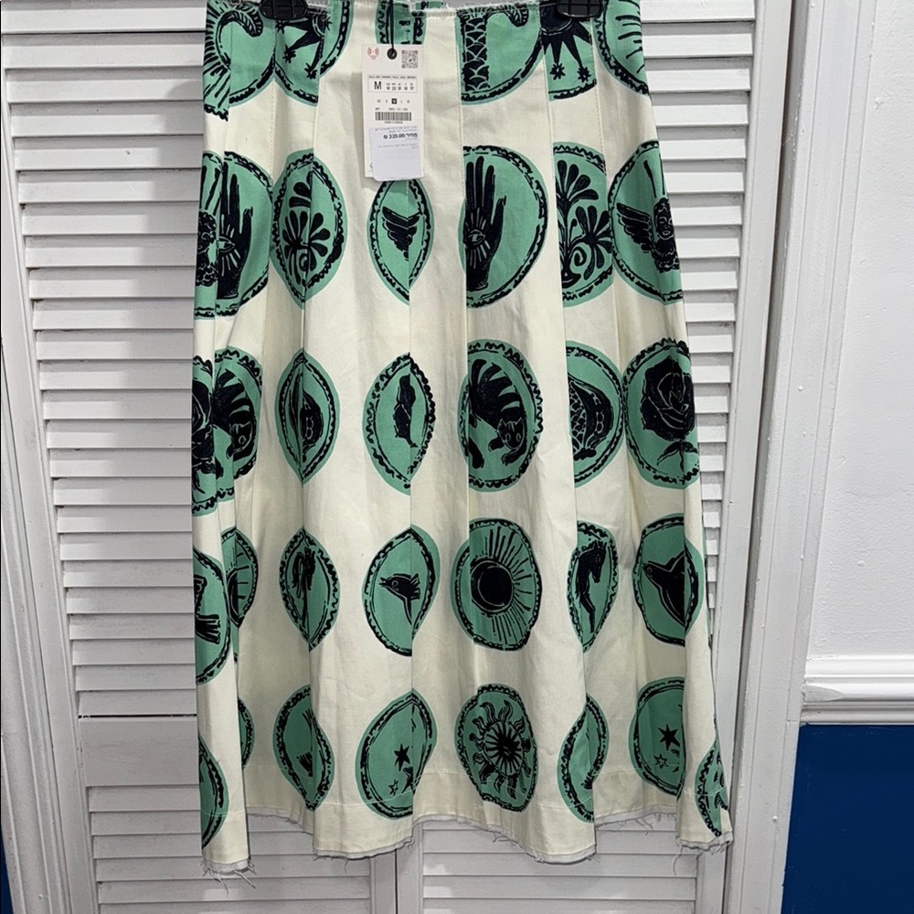 Zara Cream and Green A-Line Skirt